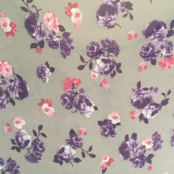 Torrid Plus Size Floral Chiffon Sharkbite Top - Picture 6 of 6